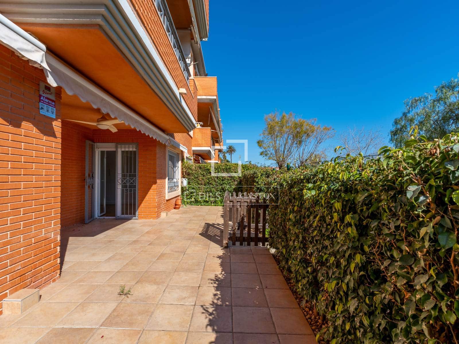 3 bedroom Apartment for sale in Alicante / Alacant city with pool garage - € 590,000 (Ref: 9699229)