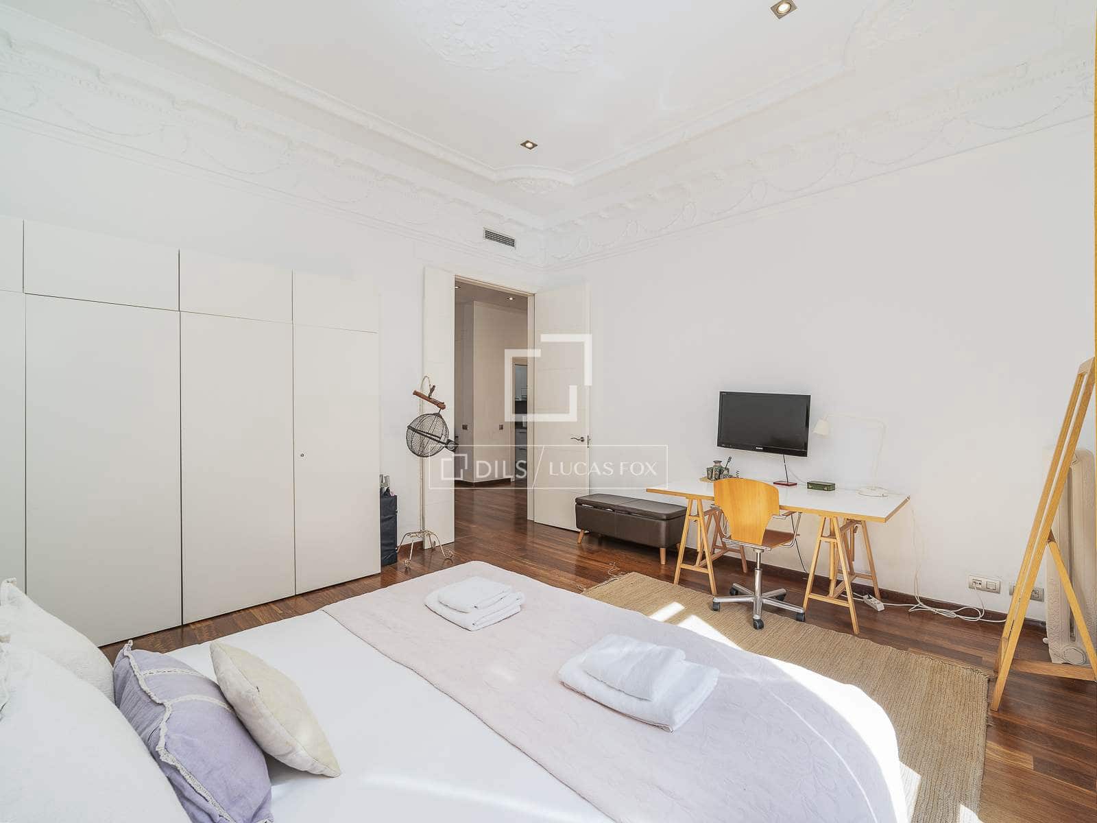 2 bedroom Apartment for sale in Barcelona city - € 795,000 (Ref: 9699230)