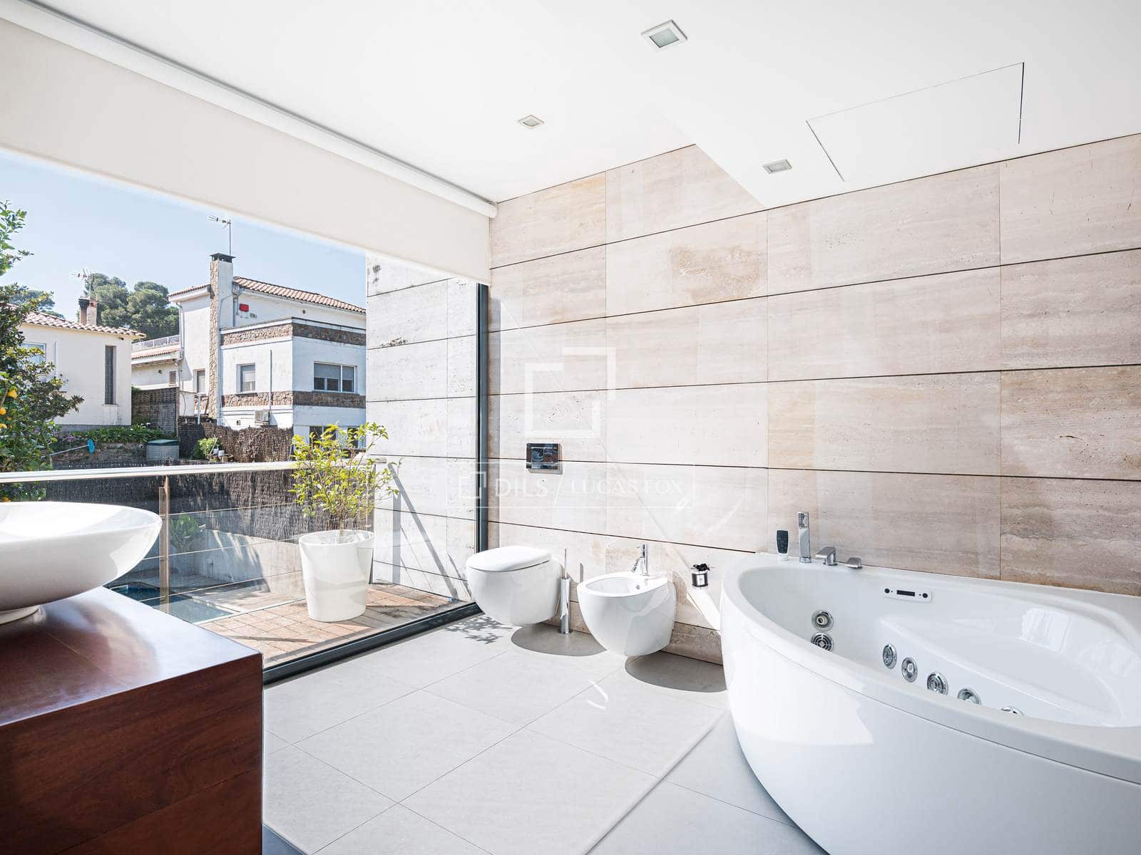 6 bedroom Villa for sale in Valldoreix with pool garage - € 1,950,000 (Ref: 9699231)