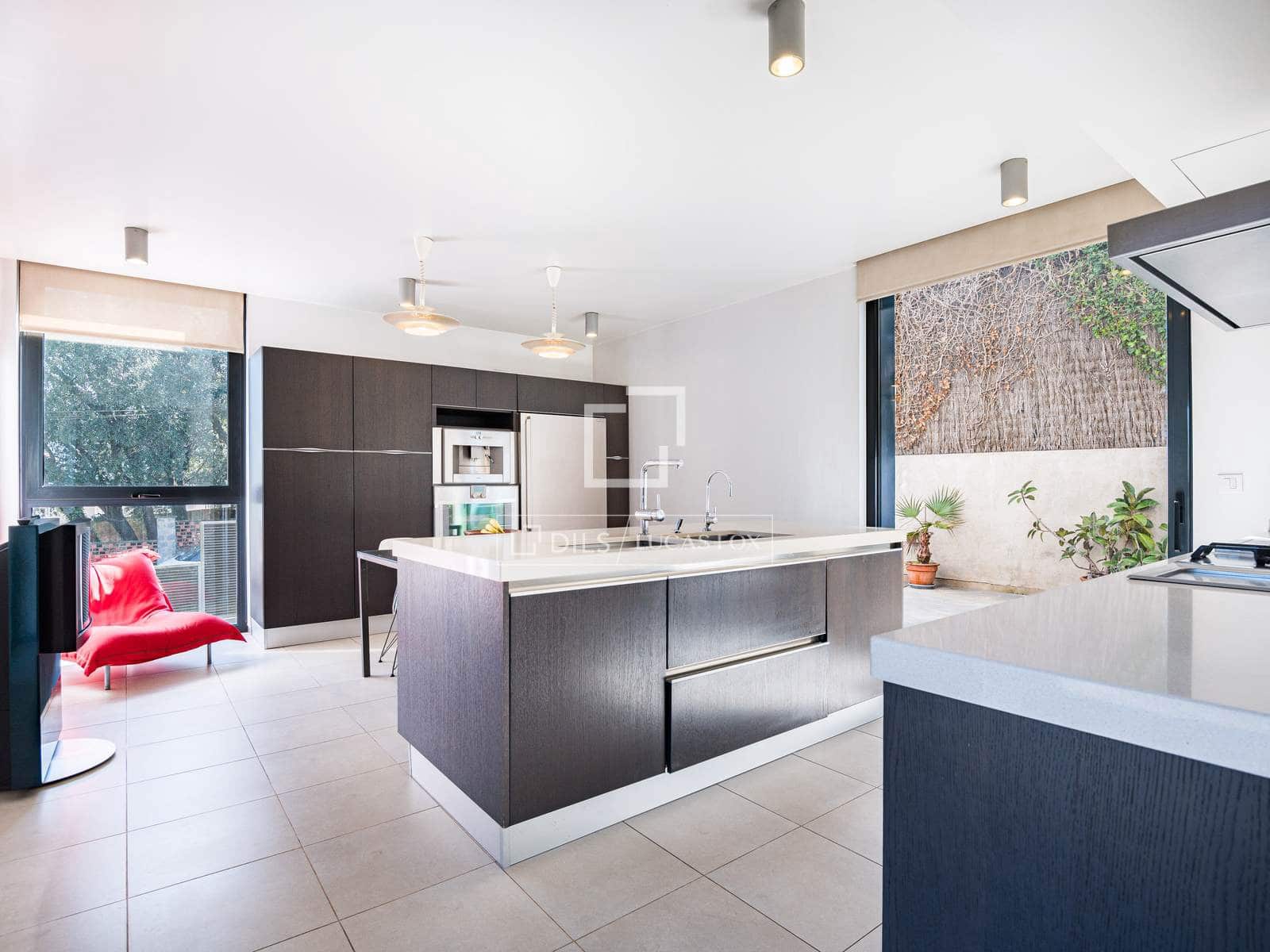 6 bedroom Villa for sale in Valldoreix with pool garage - € 1,950,000 (Ref: 9699231)