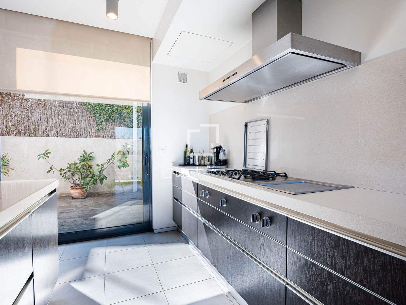 6 bedroom Villa for sale in Valldoreix with pool garage - € 1,950,000 (Ref: 9699231)