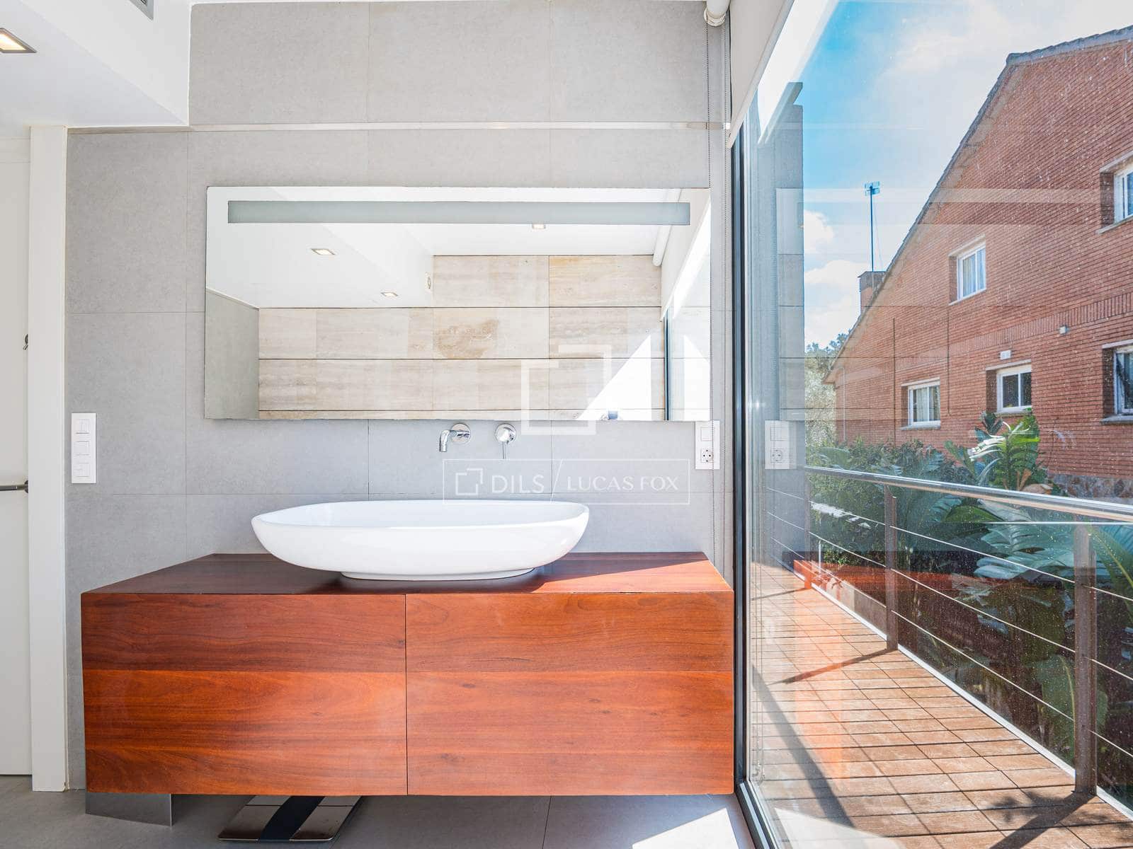 6 bedroom Villa for sale in Valldoreix with pool garage - € 1,950,000 (Ref: 9699231)