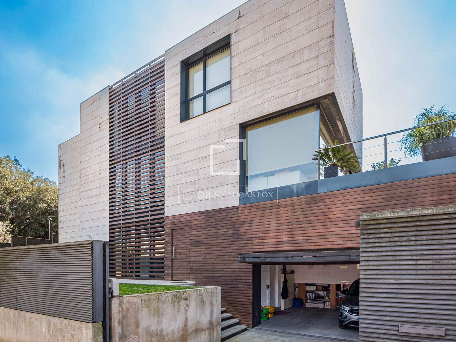 6 bedroom Villa for sale in Valldoreix with pool garage - € 1,950,000 (Ref: 9699231)