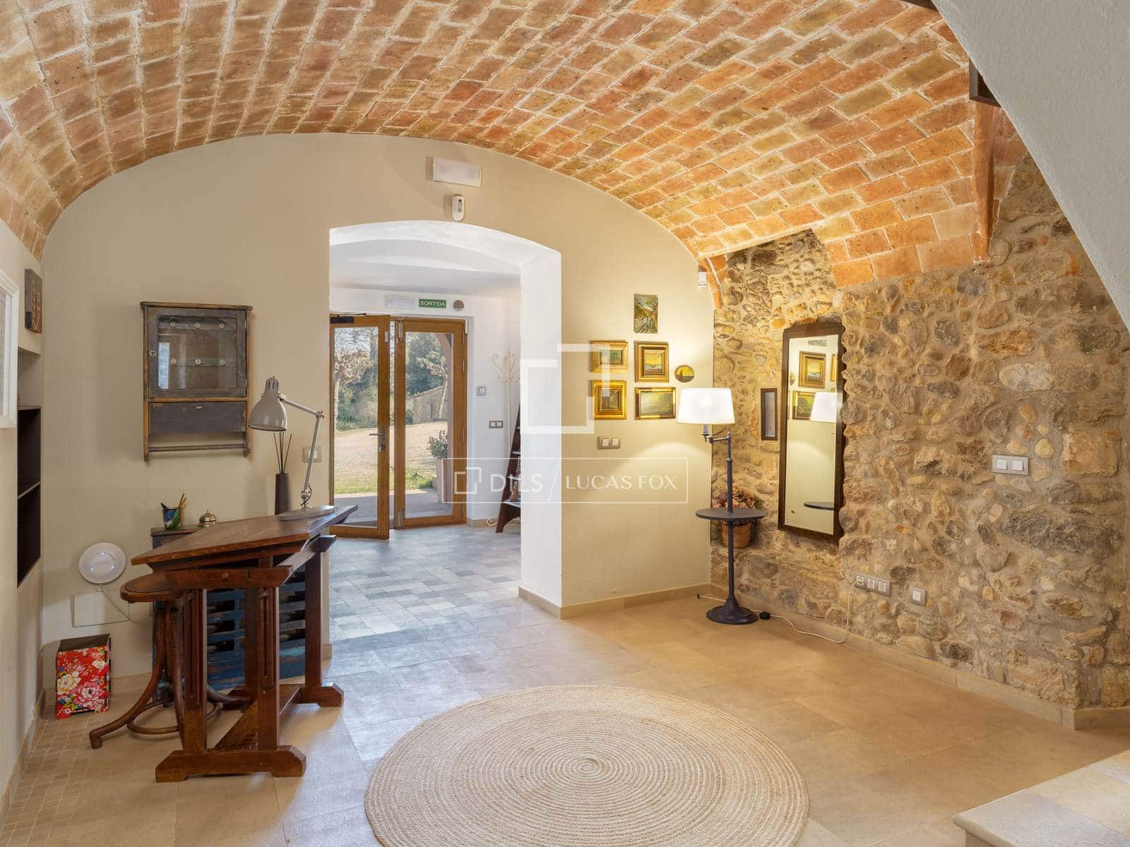 8 bedroom Finca/Country House for sale in Orfes with pool - € 2,200,000 (Ref: 9699676)