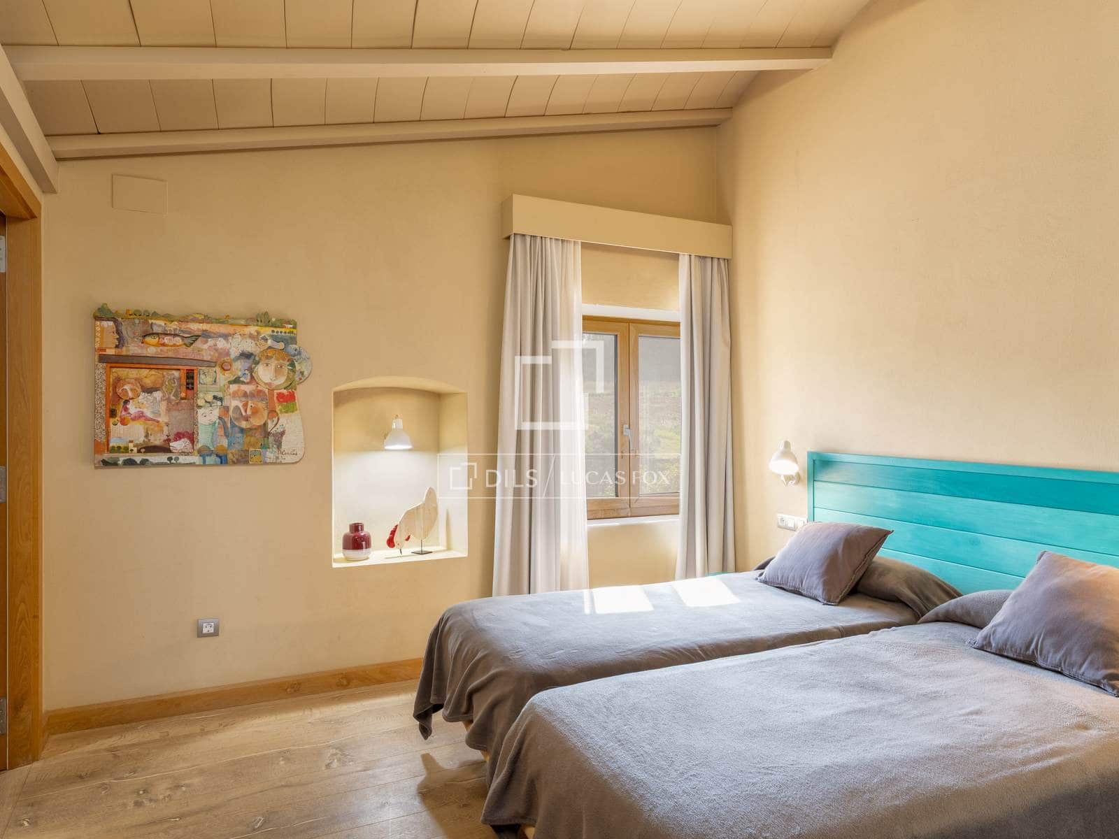 8 bedroom Finca/Country House for sale in Orfes with pool - € 2,200,000 (Ref: 9699676)