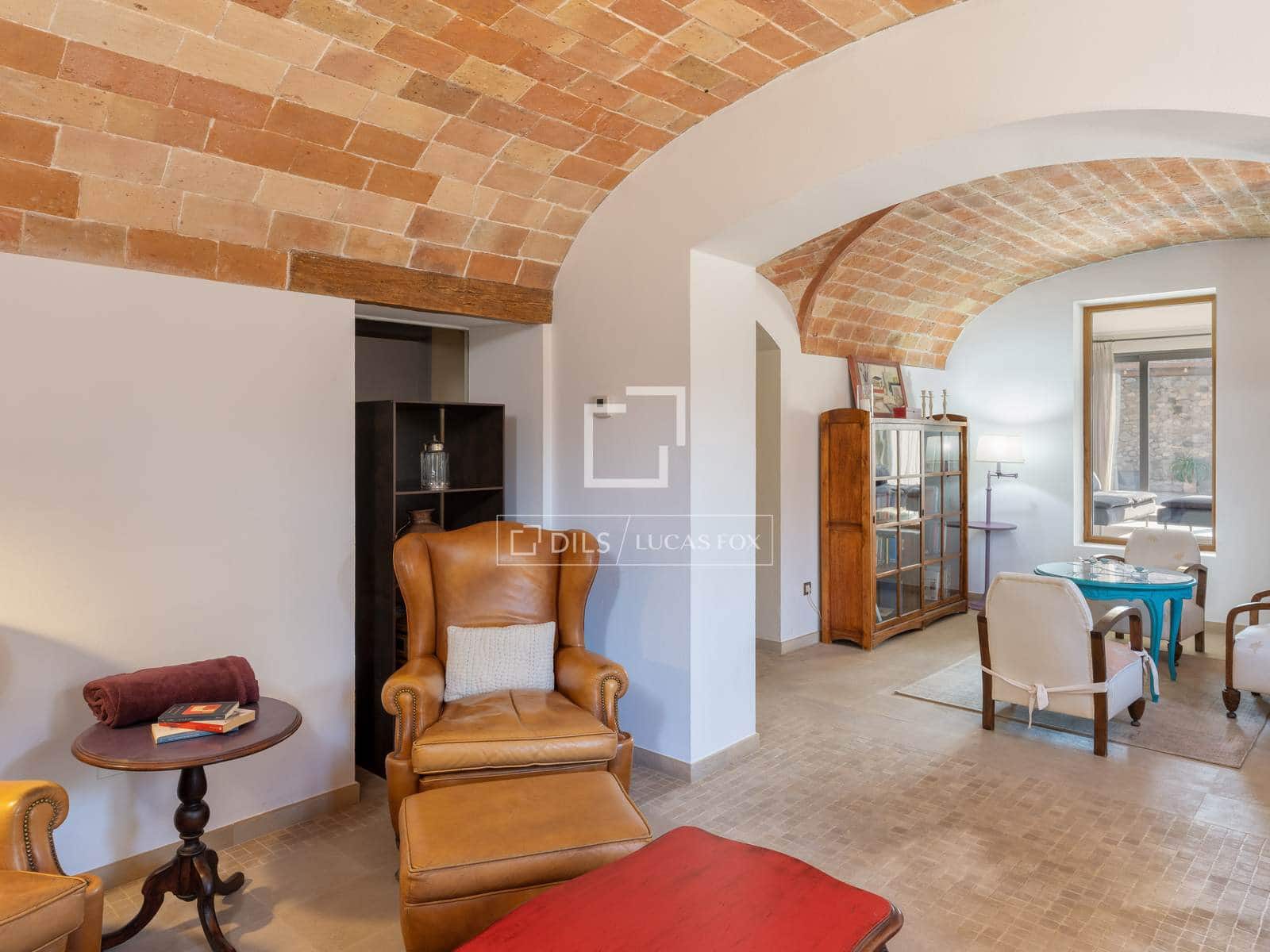 8 bedroom Finca/Country House for sale in Orfes with pool - € 2,200,000 (Ref: 9699676)