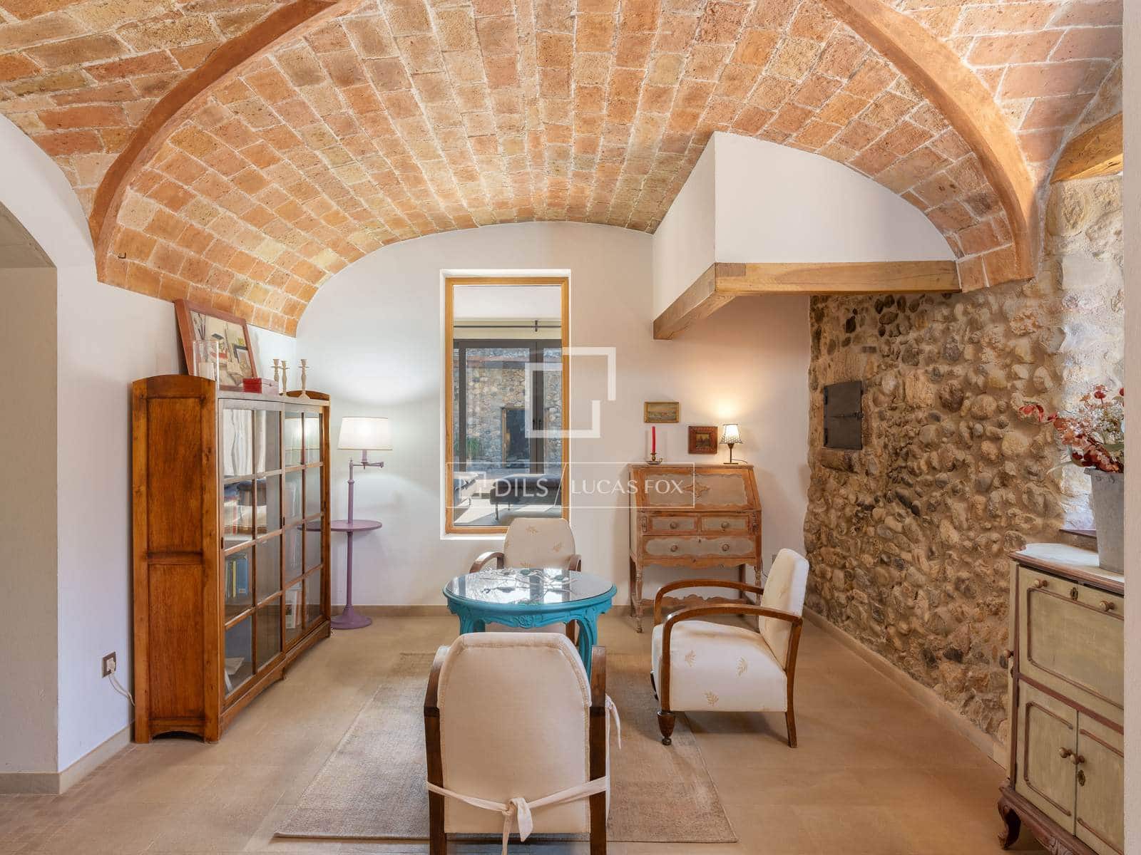 8 bedroom Finca/Country House for sale in Orfes with pool - € 2,200,000 (Ref: 9699676)