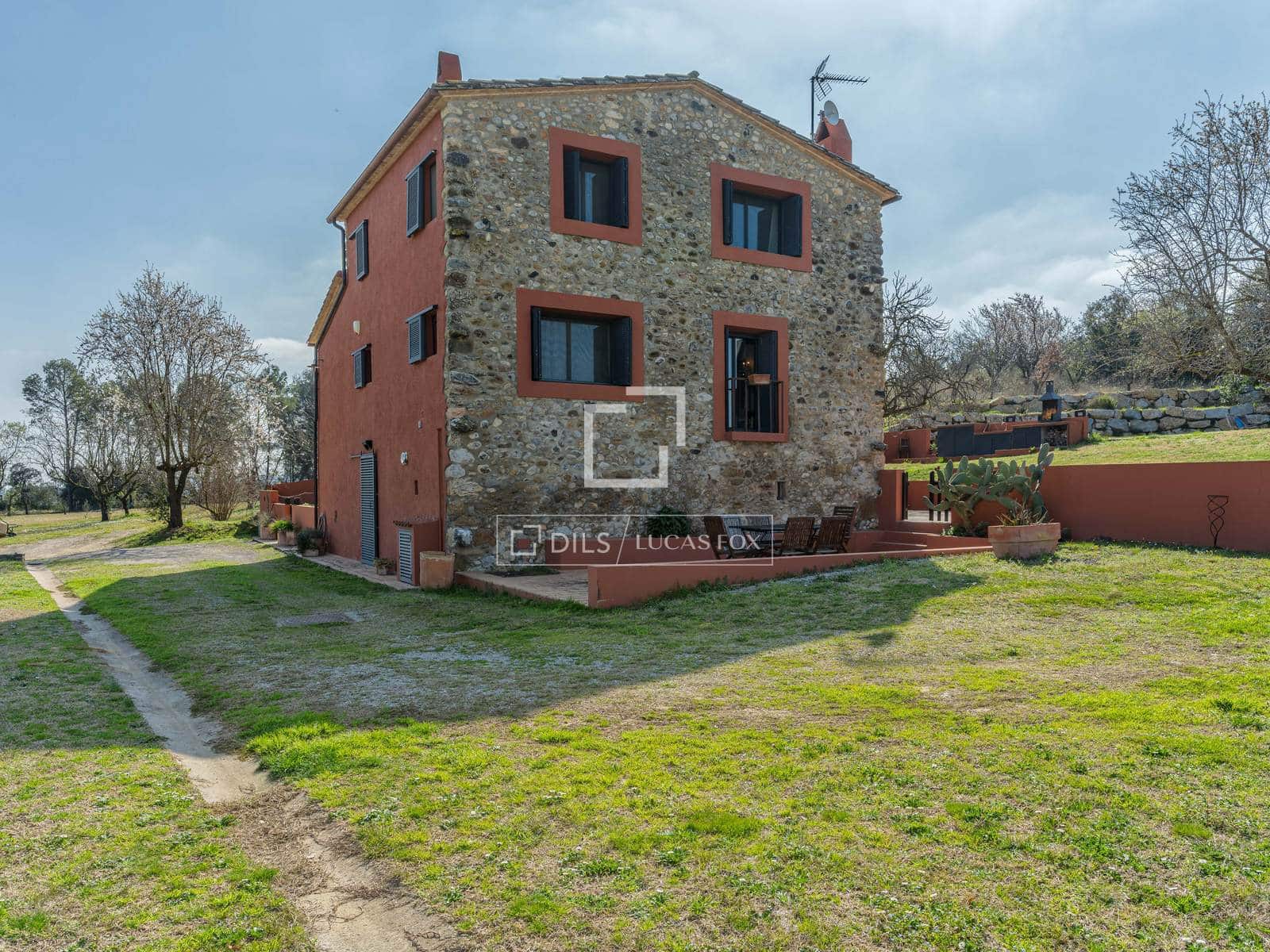 8 bedroom Finca/Country House for sale in Orfes with pool - € 2,200,000 (Ref: 9699676)