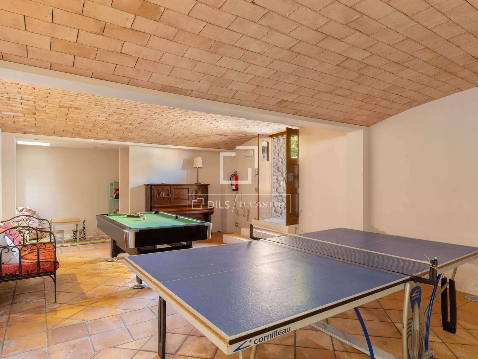 8 bedroom Finca/Country House for sale in Orfes with pool - € 2,200,000 (Ref: 9699676)