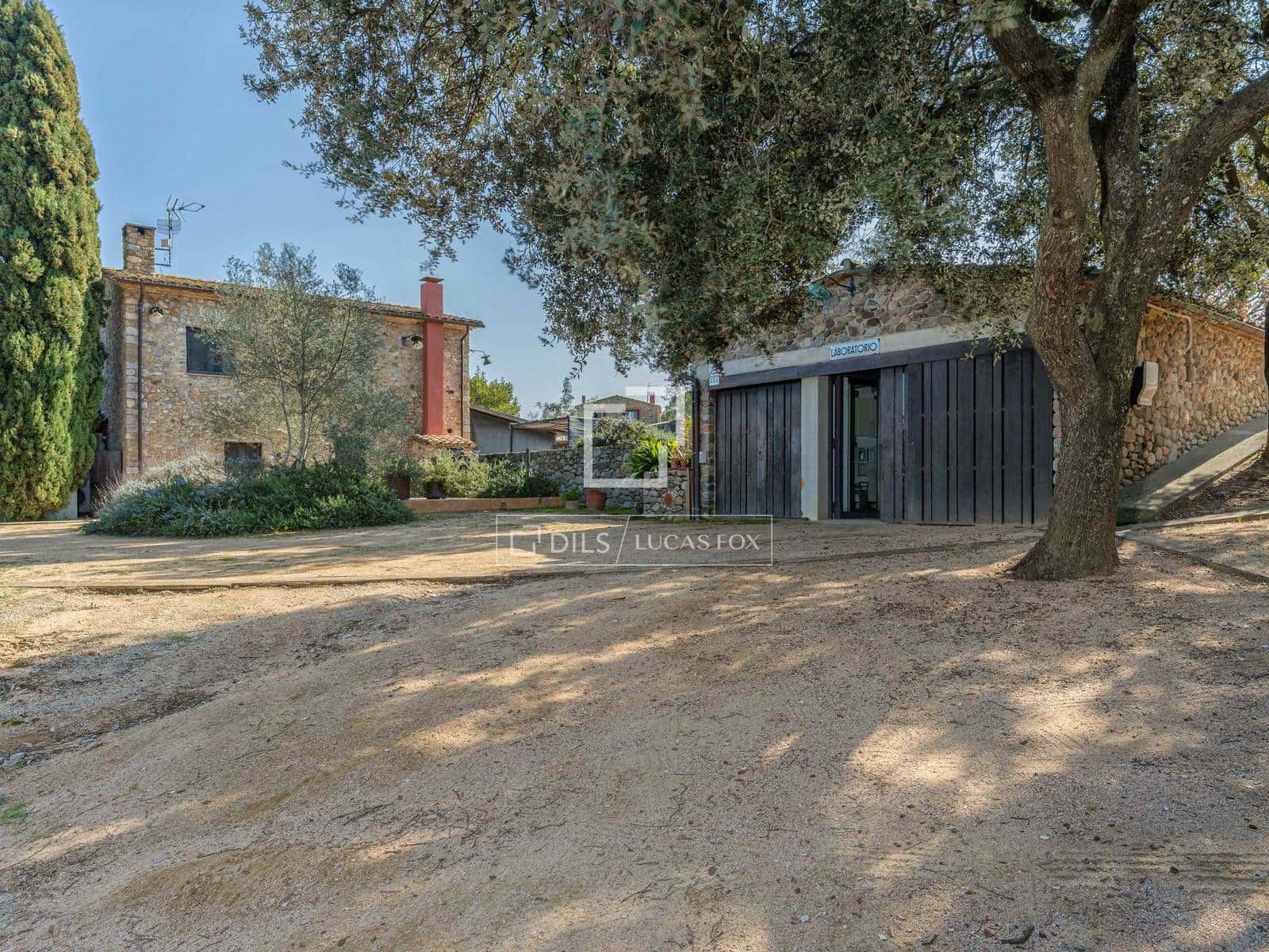 8 bedroom Finca/Country House for sale in Orfes with pool - € 2,200,000 (Ref: 9699676)