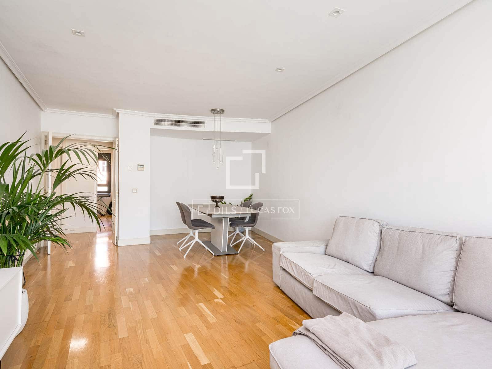 4 bedroom Apartment for sale in Madrid city with pool garage - € 1,089,000 (Ref: 9699677)