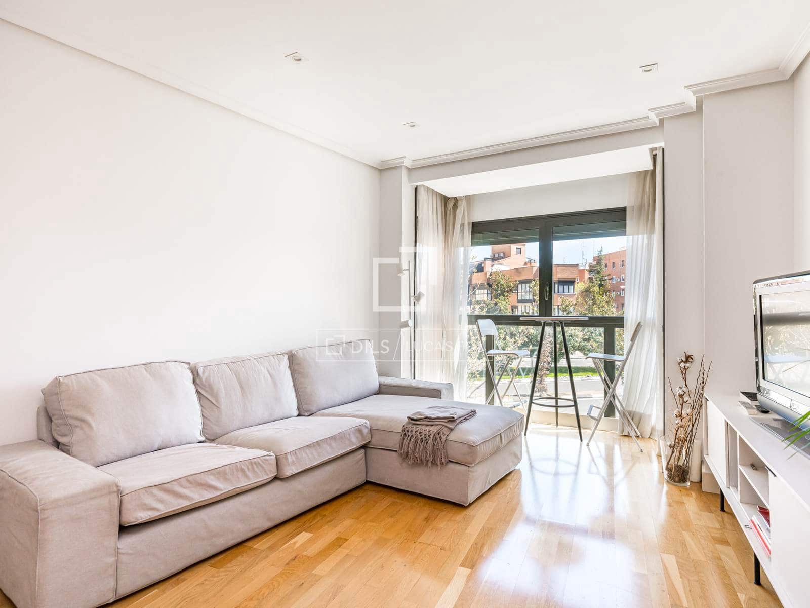 4 bedroom Apartment for sale in Madrid city with pool garage - € 1,089,000 (Ref: 9699677)