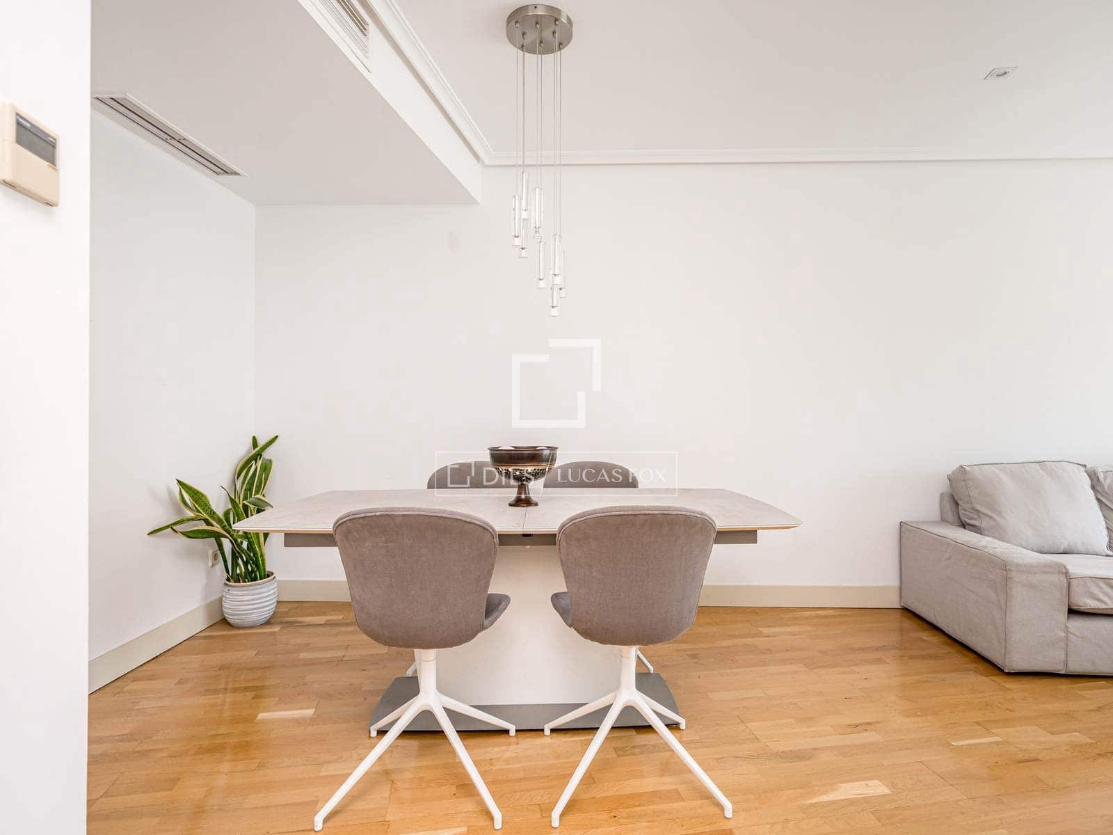 4 bedroom Apartment for sale in Madrid city with pool garage - € 1,089,000 (Ref: 9699677)