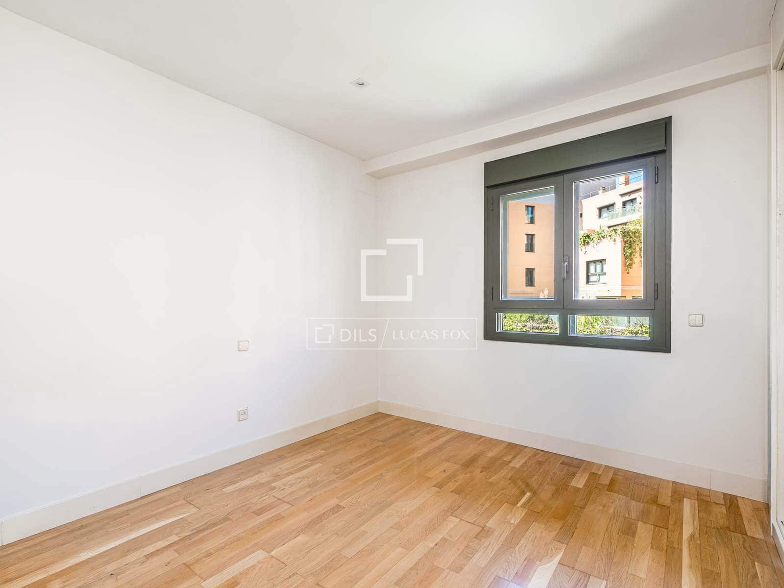 4 bedroom Apartment for sale in Madrid city with pool garage - € 1,089,000 (Ref: 9699677)