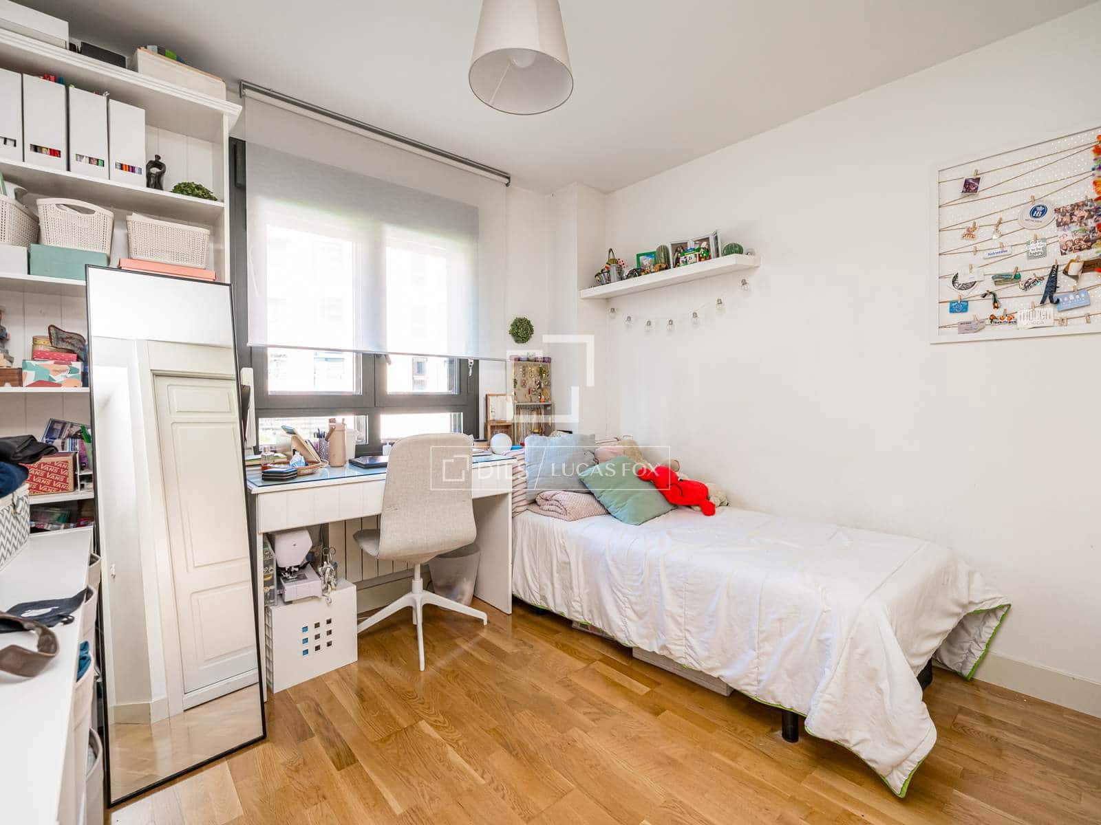 4 bedroom Apartment for sale in Madrid city with pool garage - € 1,089,000 (Ref: 9699677)