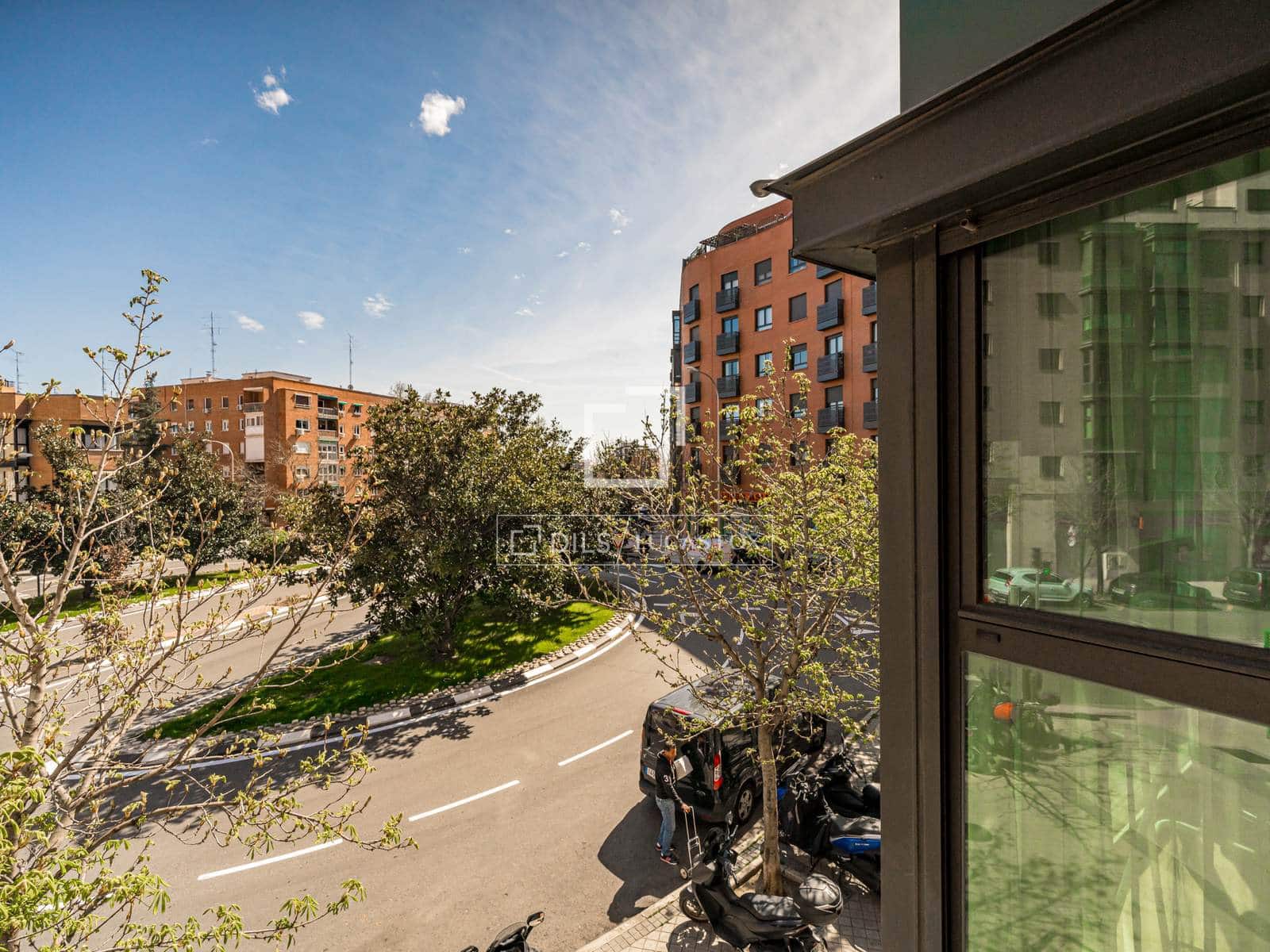 4 bedroom Apartment for sale in Madrid city with pool garage - € 1,089,000 (Ref: 9699677)