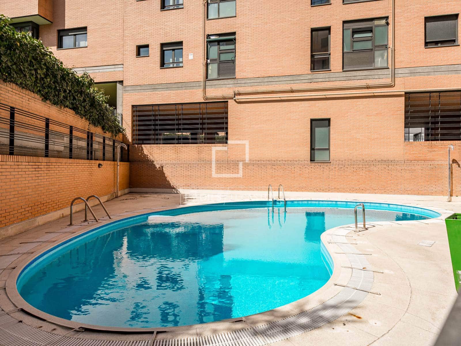 4 bedroom Apartment for sale in Madrid city with pool garage - € 1,089,000 (Ref: 9699677)