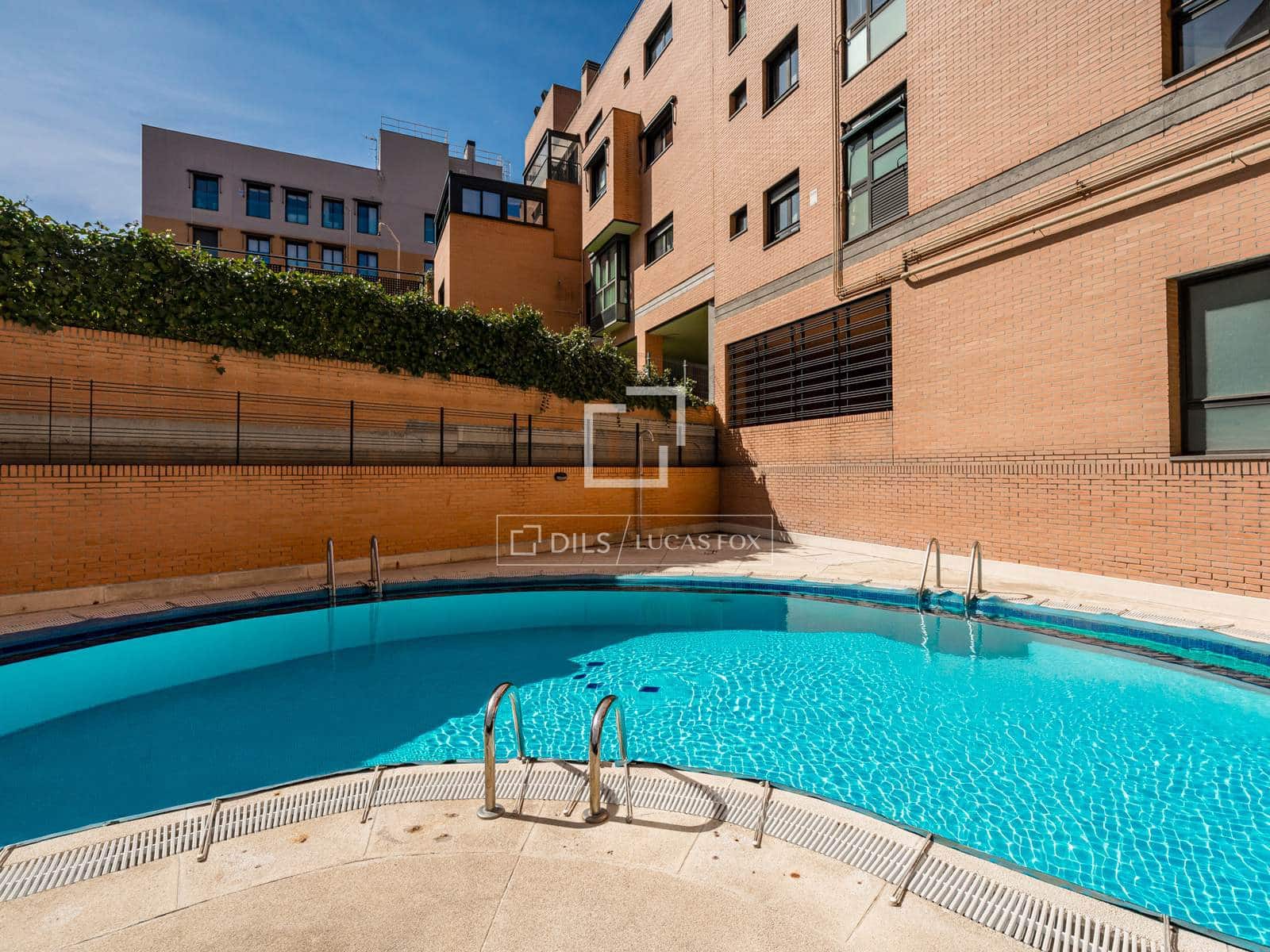 4 bedroom Apartment for sale in Madrid city with pool garage - € 1,089,000 (Ref: 9699677)