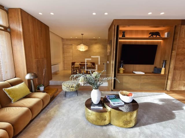 Apartamento de 4 habitaciones en Barcelona ciudad en venta con garaje - 1.990.000 € (Ref: 9699678)