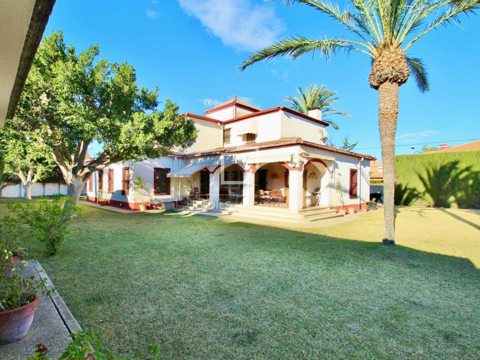 7 bedroom Villa for sale in La Font with garage - € 890,000 (Ref: 9699961)