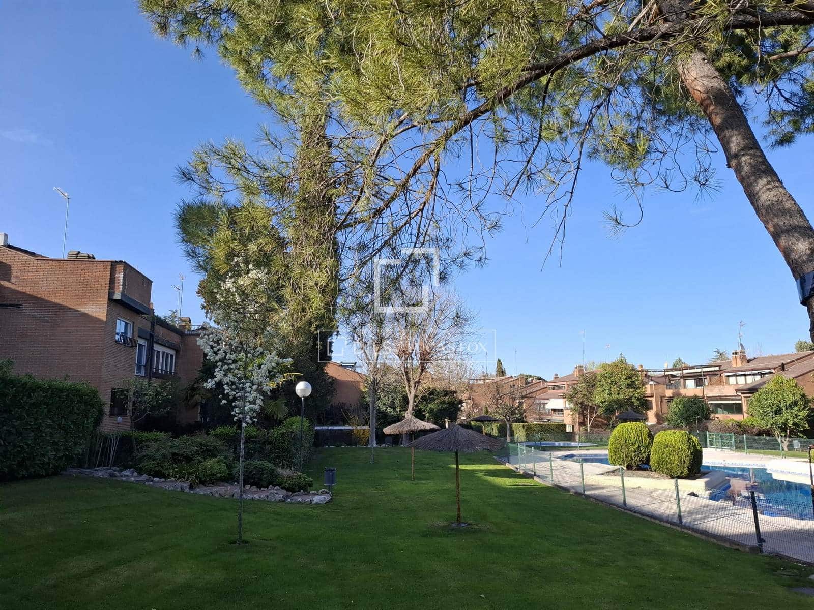 4 chambre Appartement à vendre à Alcobendas avec piscine garage - 1 650 000 € (Ref: 9699964)