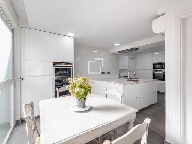 Apartamento de 4 habitaciones en Alcobendas en venta con piscina garaje - 1.650.000 € (Ref: 9699964)