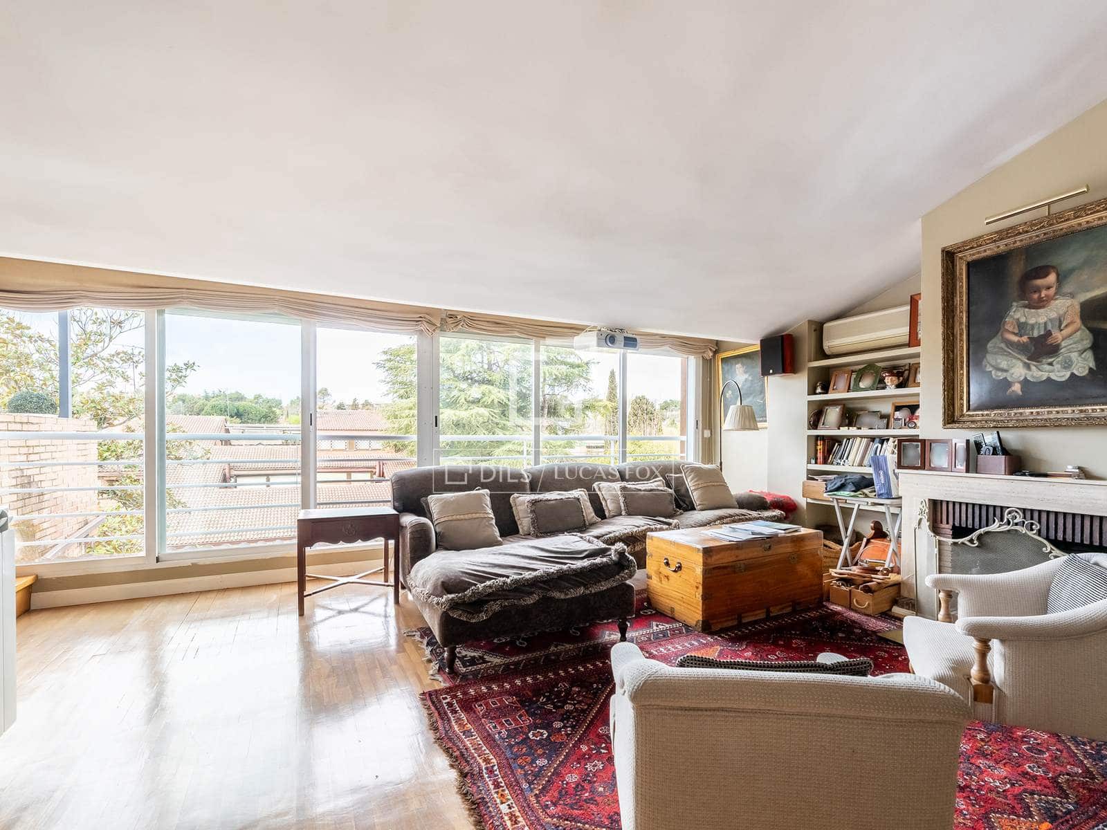 Apartamento de 4 habitaciones en Alcobendas en venta con piscina garaje - 1.650.000 € (Ref: 9699964)