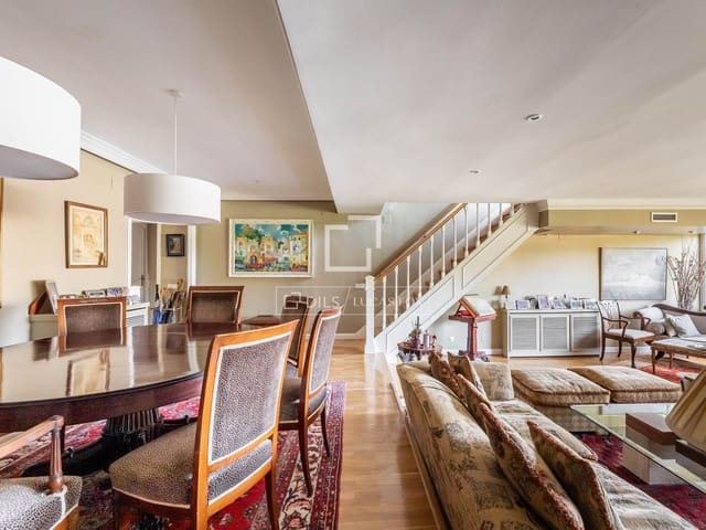 Apartamento de 4 habitaciones en Alcobendas en venta con piscina garaje - 1.650.000 € (Ref: 9699964)