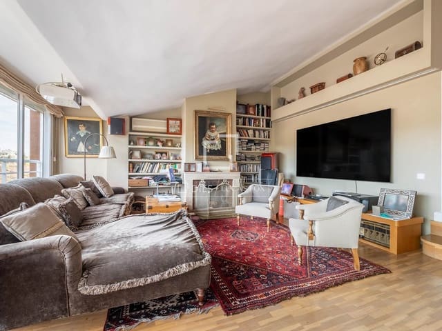 Apartamento de 4 habitaciones en Alcobendas en venta con piscina garaje - 1.650.000 € (Ref: 9699964)