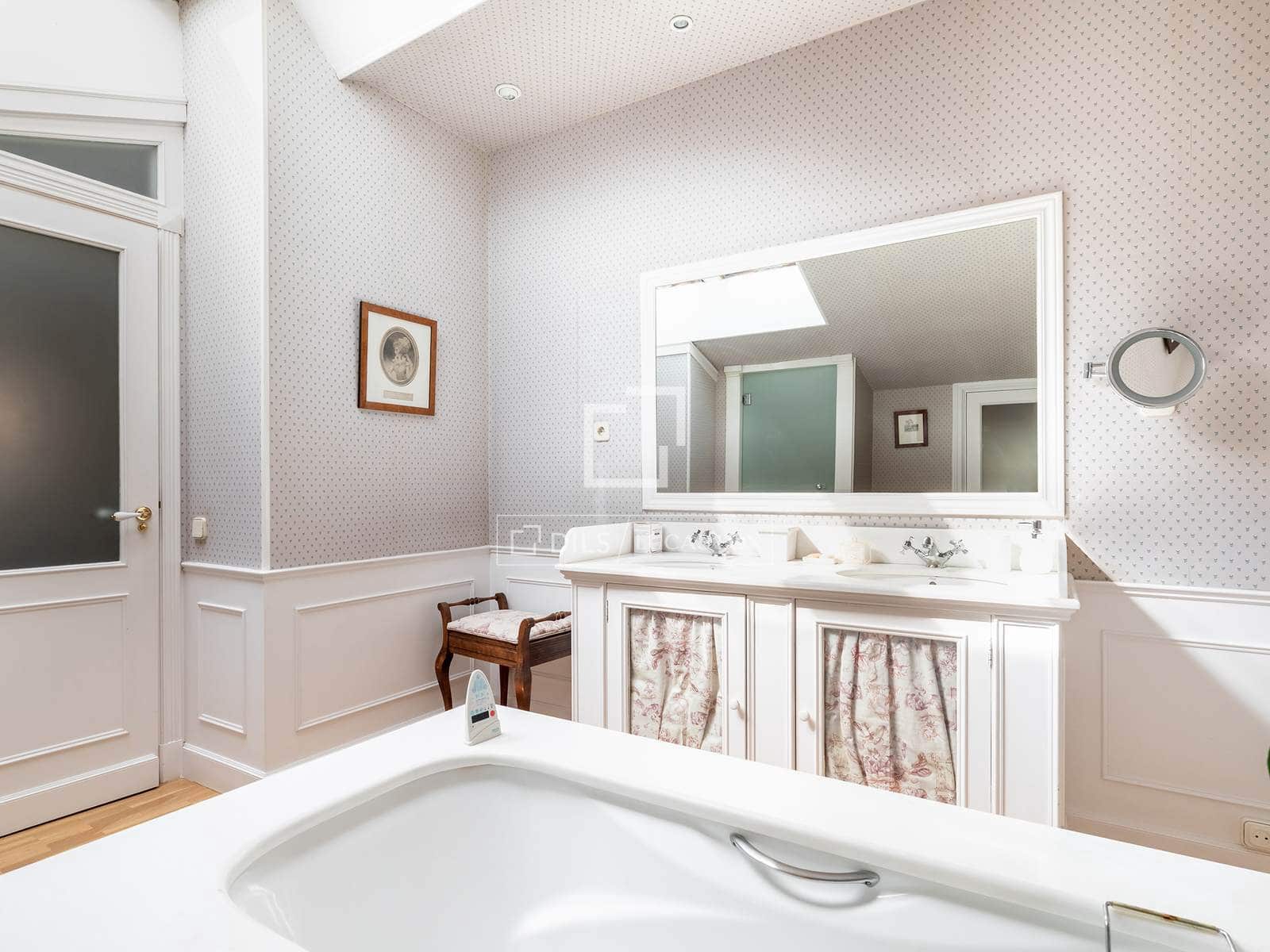 Apartamento de 4 habitaciones en Alcobendas en venta con piscina garaje - 1.650.000 € (Ref: 9699964)