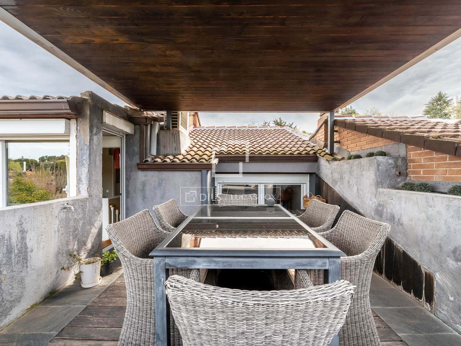 Apartamento de 4 habitaciones en Alcobendas en venta con piscina garaje - 1.650.000 € (Ref: 9699964)