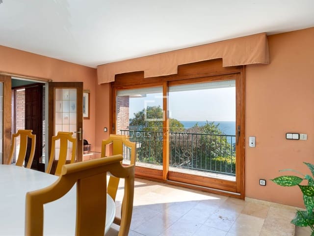 4 slaapkamer Villa te koop in Blanes met garage - € 1.575.000 (Ref: 9700059)