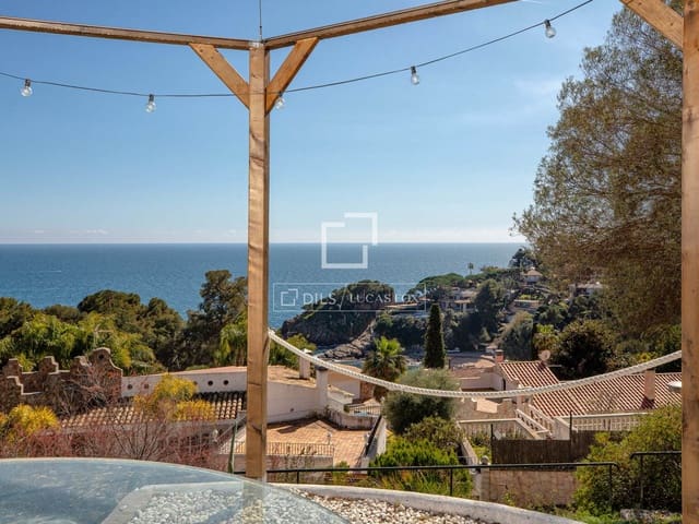 4 slaapkamer Villa te koop in Blanes met garage - € 1.575.000 (Ref: 9700059)