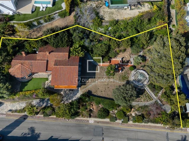 4 slaapkamer Villa te koop in Blanes met garage - € 1.575.000 (Ref: 9700059)