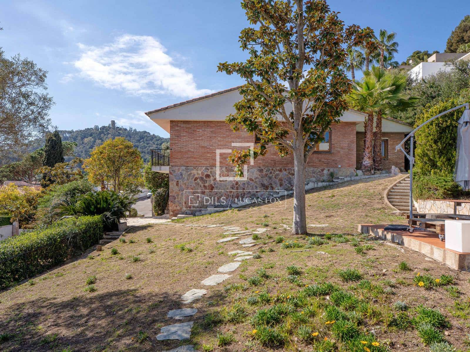 4 bedroom Villa for sale in Blanes with garage - € 1,575,000 (Ref: 9700059)