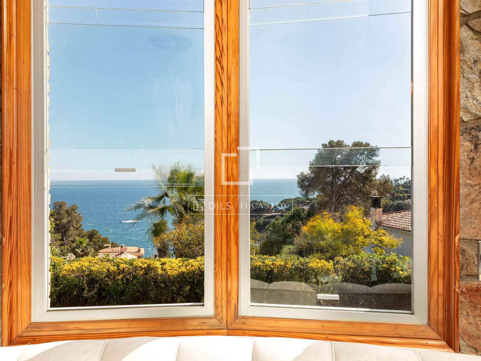 4 bedroom Villa for sale in Blanes with garage - € 1,575,000 (Ref: 9700059)