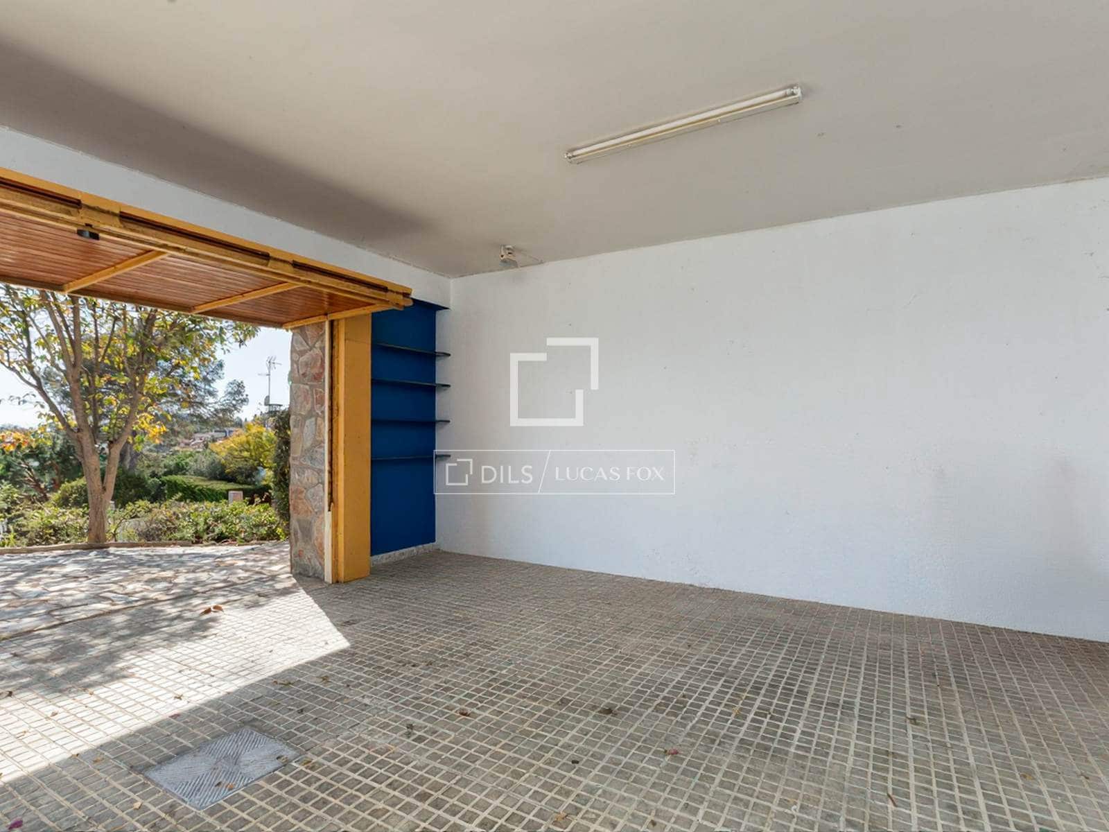 4 bedroom Villa for sale in Blanes with garage - € 1,575,000 (Ref: 9700059)