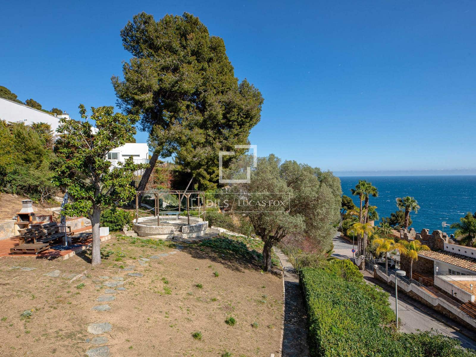 4 bedroom Villa for sale in Blanes with garage - € 1,575,000 (Ref: 9700059)