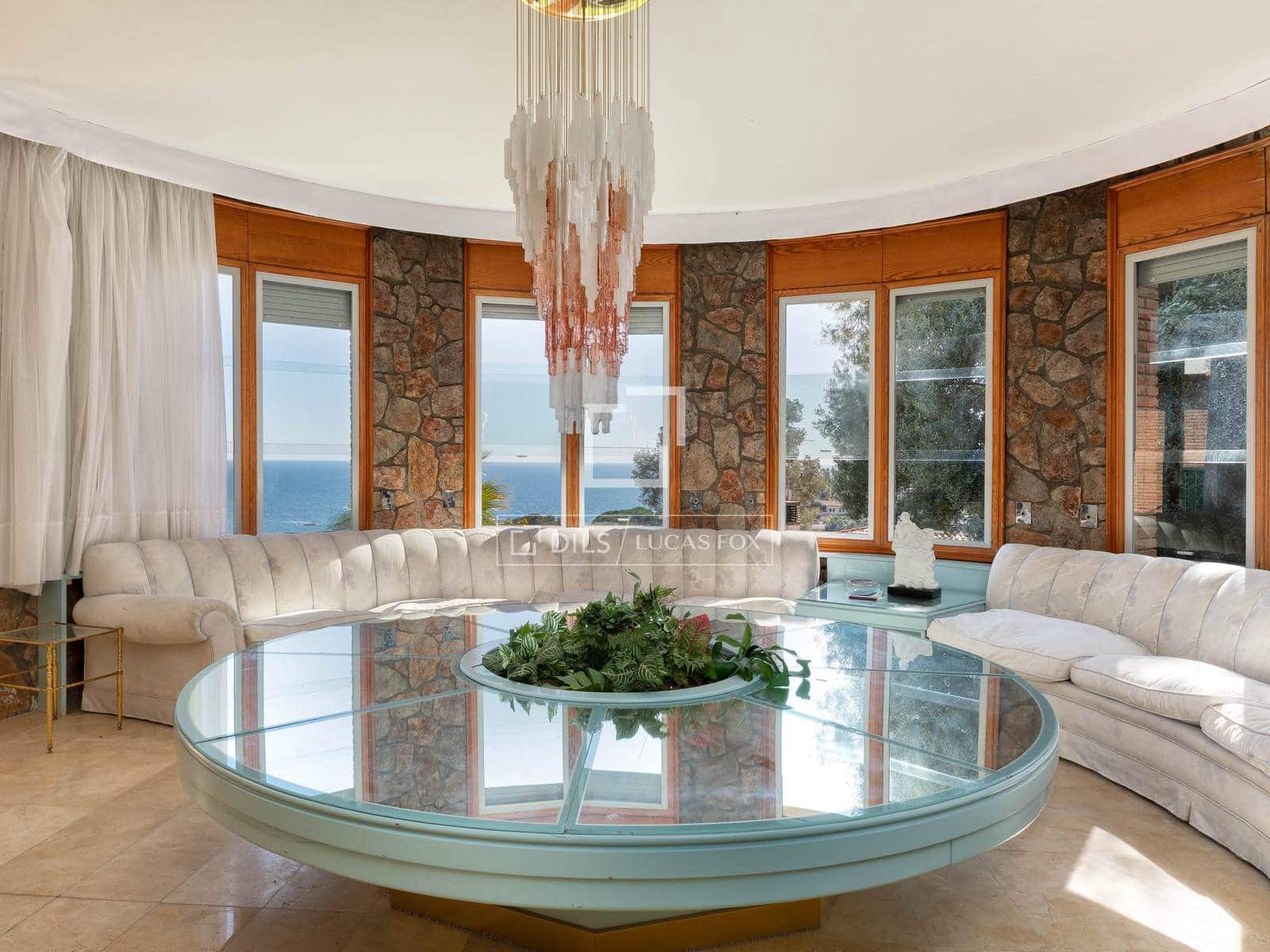 4 bedroom Villa for sale in Blanes with garage - € 850,000 (Ref: 9700061)