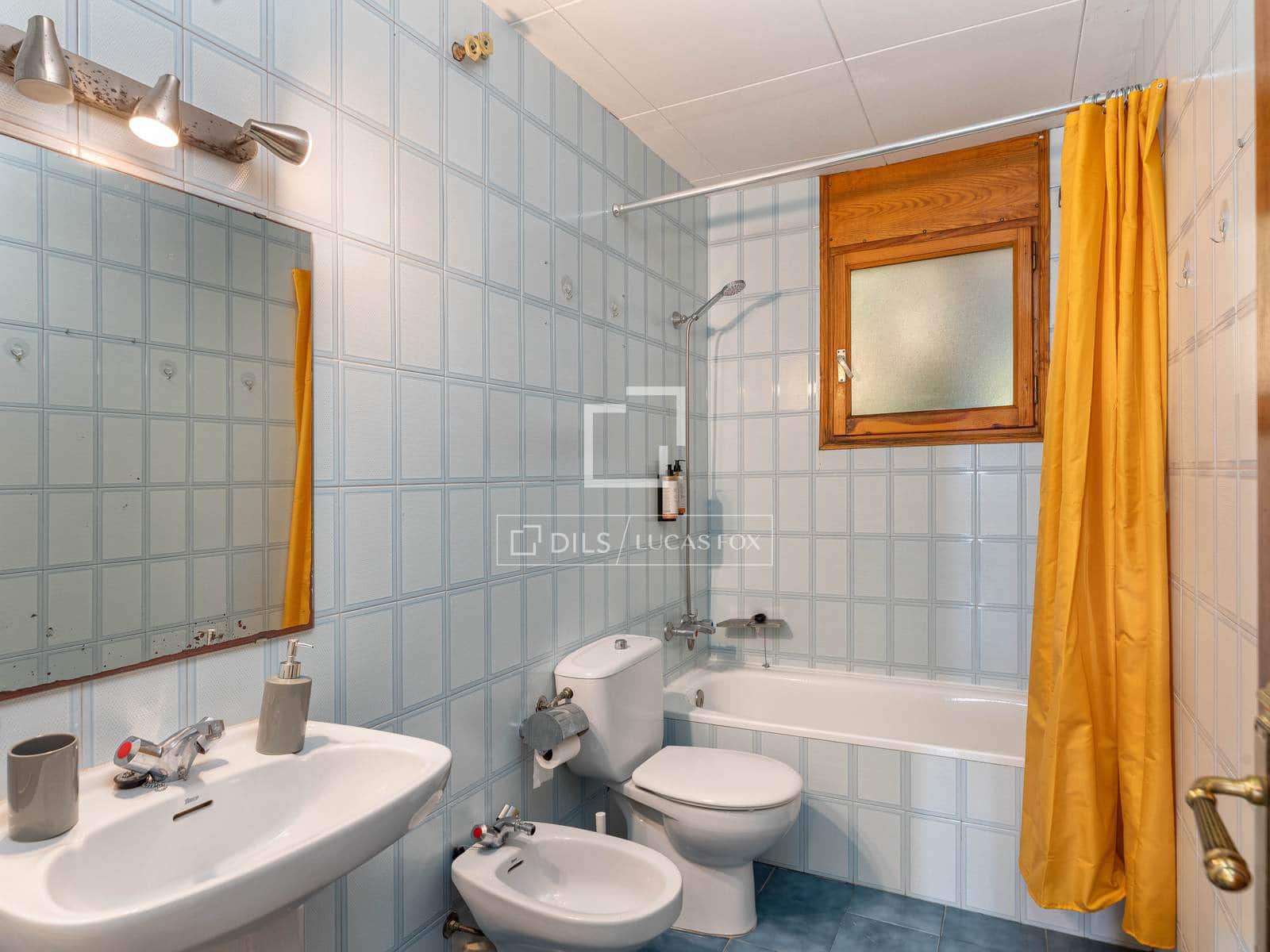 4 bedroom Villa for sale in Blanes with garage - € 850,000 (Ref: 9700061)