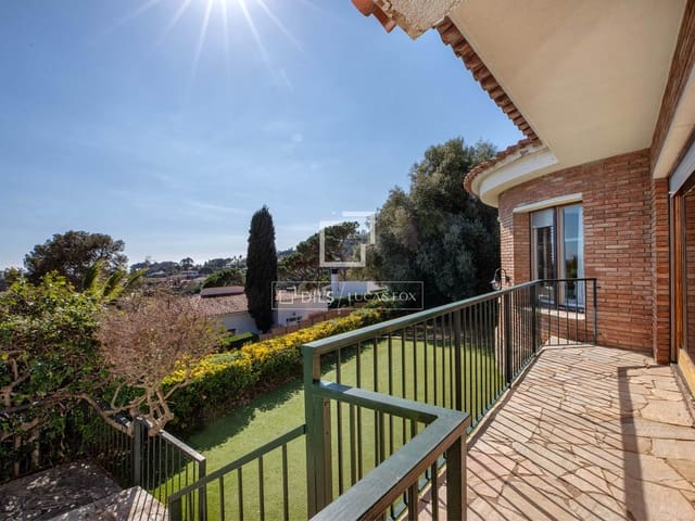 4 chambre Villa/Maison à vendre à Blanes avec garage - 850 000 € (Ref: 9700061)