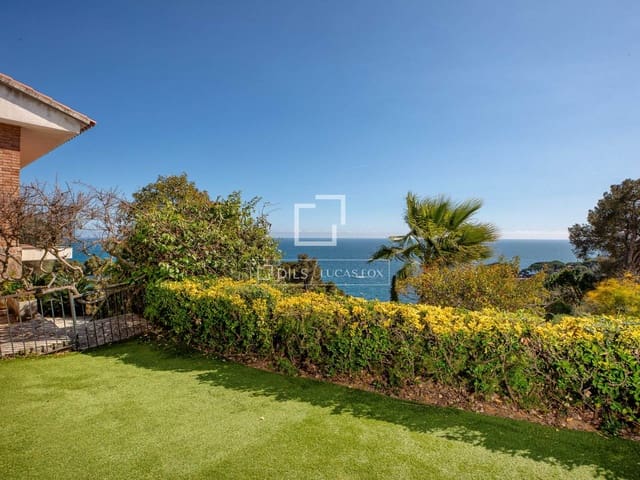 4 chambre Villa/Maison à vendre à Blanes avec garage - 850 000 € (Ref: 9700061)