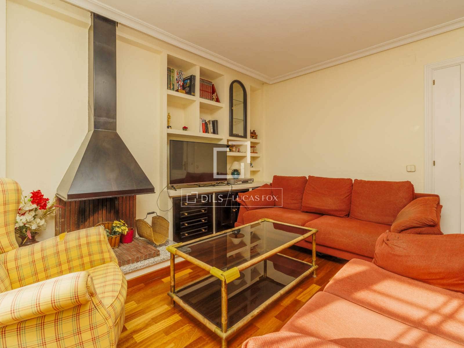 5 bedroom Villa for sale in Pozuelo de Alarcon with garage - € 1,275,000 (Ref: 9700063)