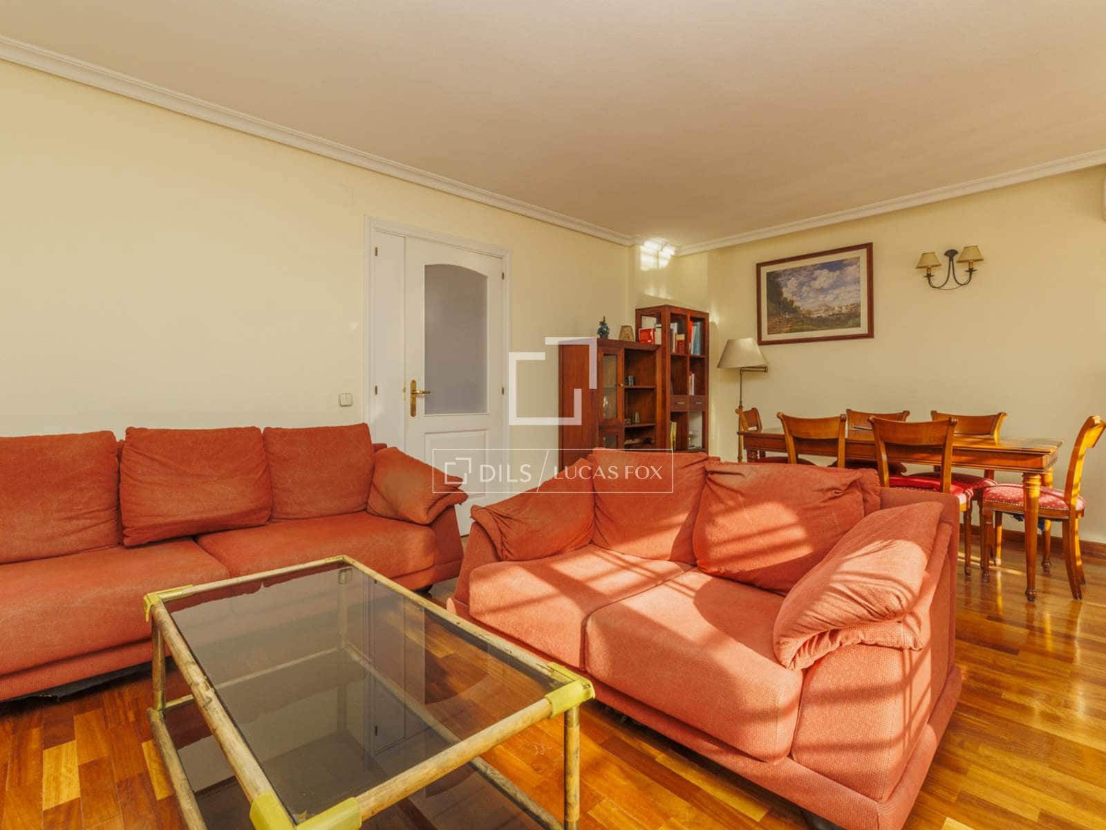 5 bedroom Villa for sale in Pozuelo de Alarcon with garage - € 1,275,000 (Ref: 9700063)