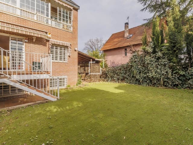 5 chambre Villa/Maison à vendre à Pozuelo de Alarcón avec garage - 1 275 000 € (Ref: 9700063)