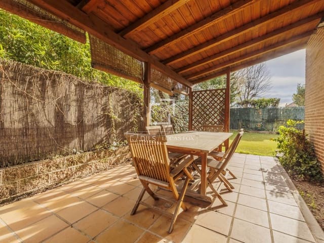 5 chambre Villa/Maison à vendre à Pozuelo de Alarcón avec garage - 1 275 000 € (Ref: 9700063)