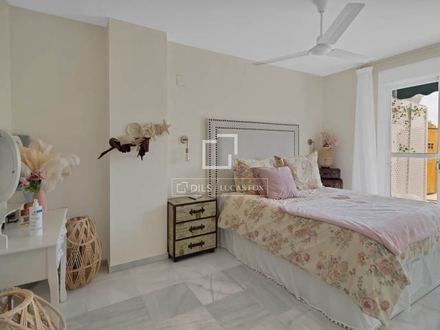 2 chambre Penthouse à vendre à Marbella avec piscine garage - 470 000 € (Ref: 9700064)