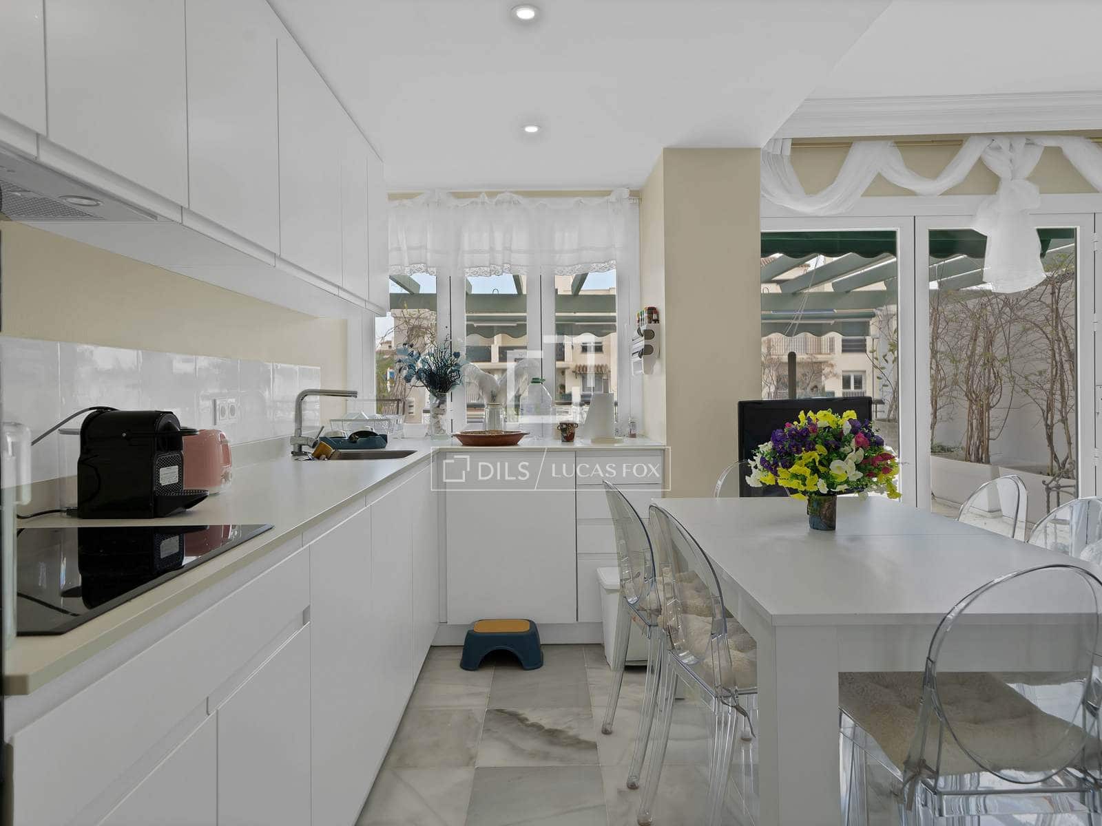 2 sypialnia Penthouse na sprzedaż w Marbella z basenem garażem - 470 000 € (Ref: 9700064)