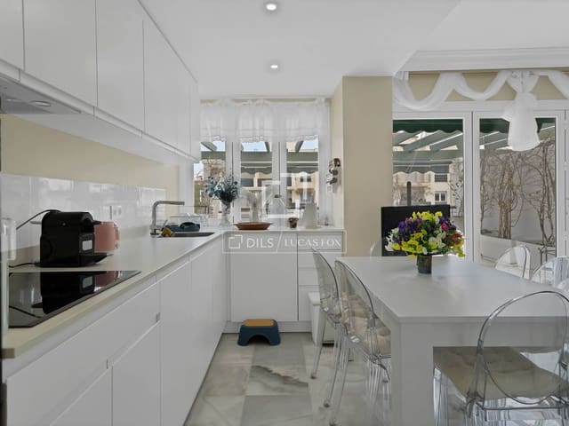 2 chambre Penthouse à vendre à Marbella avec piscine garage - 470 000 € (Ref: 9700064)