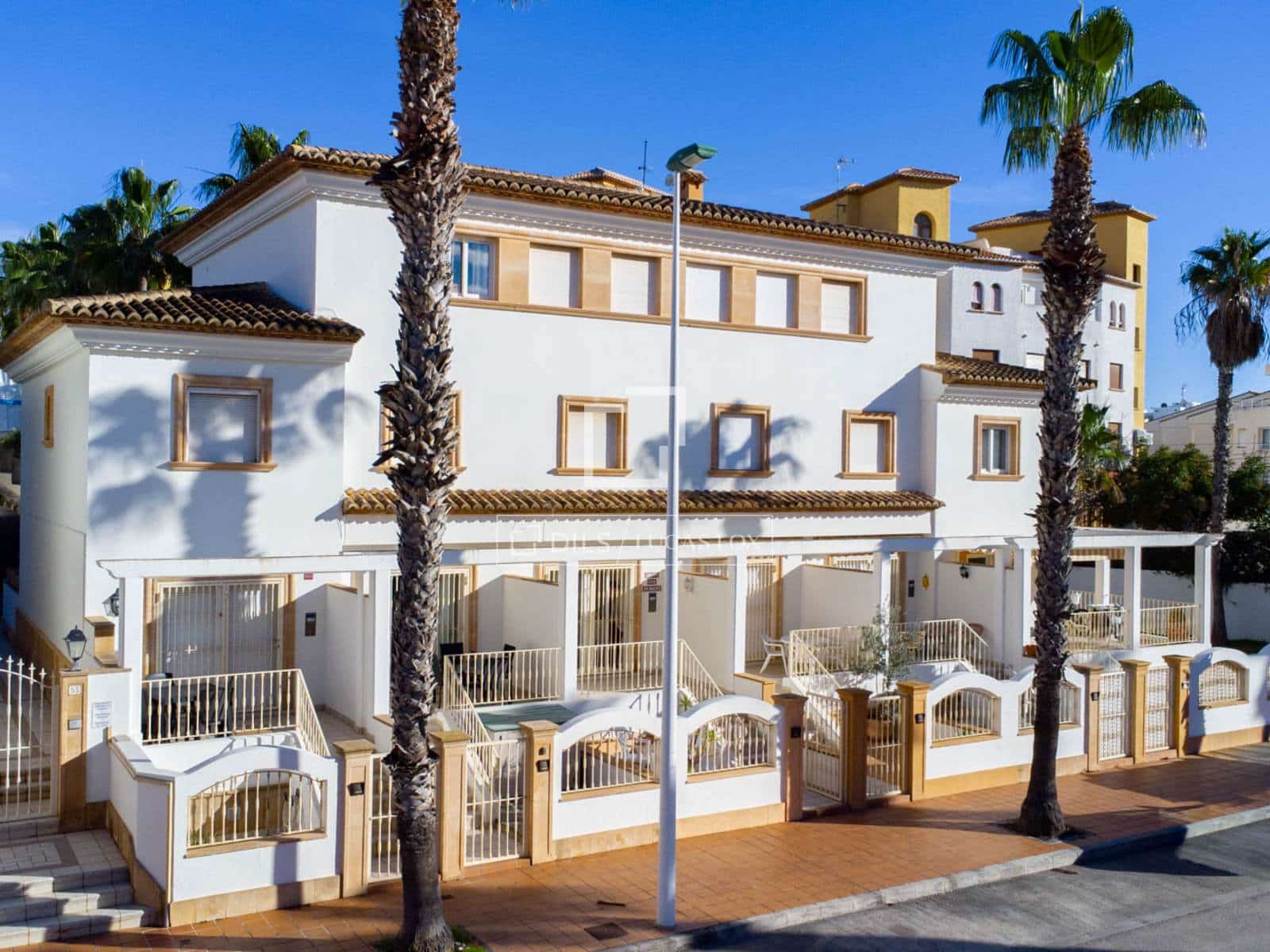 3 bedroom Apartment for sale in Javea / Xabia with pool - € 449,000 (Ref: 9700151)